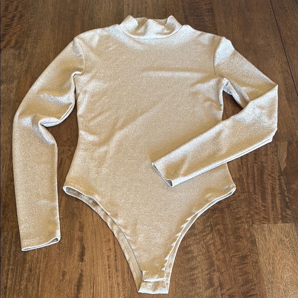 Shimmering long sleeve Bodysuit